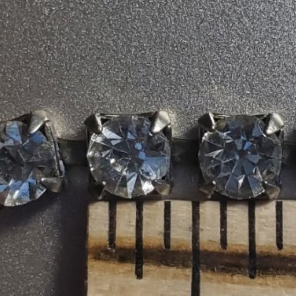 VINTAGE "Tennis Bracelet" Style Rhinestone Necklace. - Picture 4 of 4